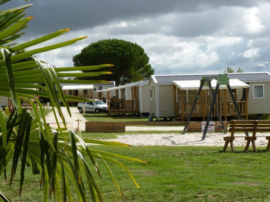 משר-סור-ג'ירונדה Camping Les Chenes Verts מראה חיצוני תמונה